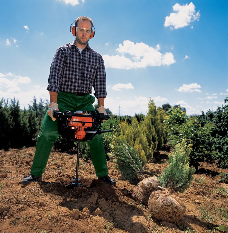 Мотобур STIHL BT 121